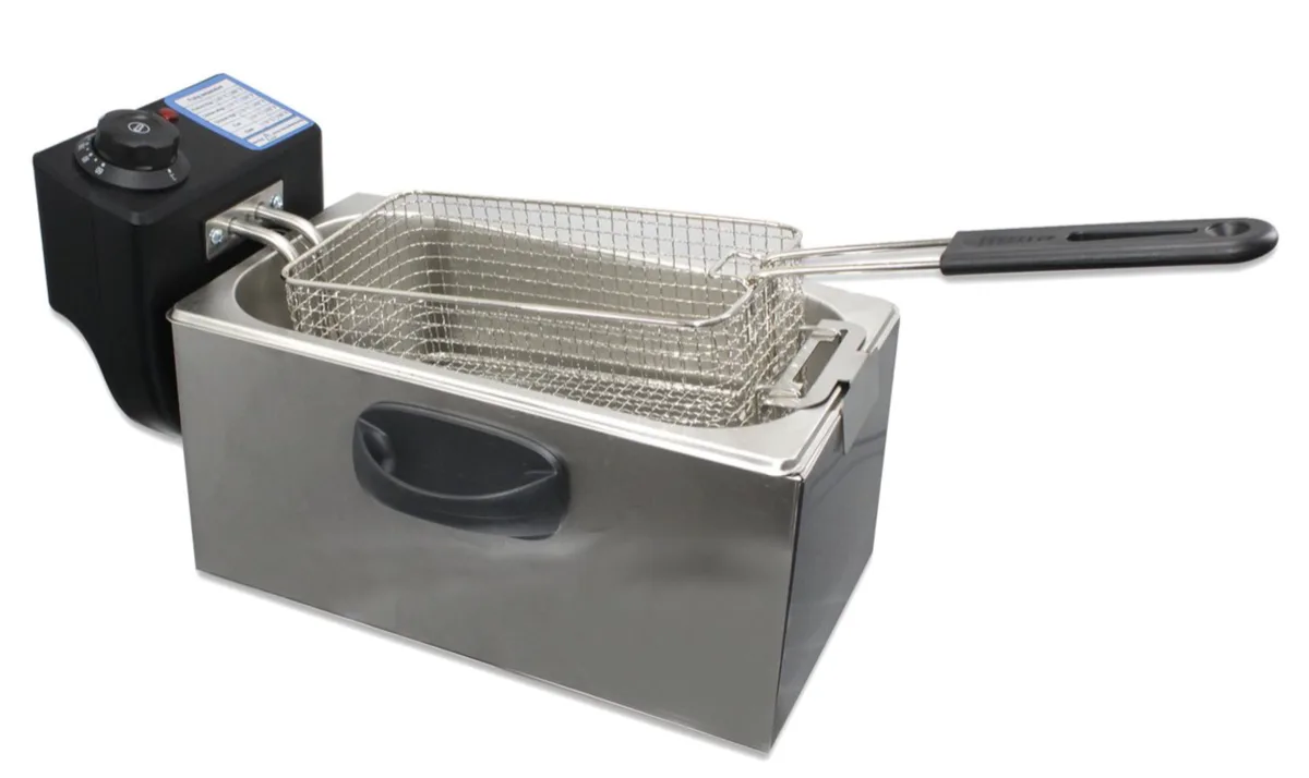 4 Liter 2000W Electric Deep Fryer with Detachable Heating Element (New, sealed)