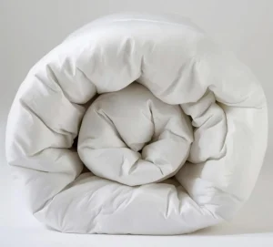 Dreamy Nights TM - Duvet Inner 2000 - Fibre Plush - Queen - Easy Care - Soft - Breathable - Comfortable (New)